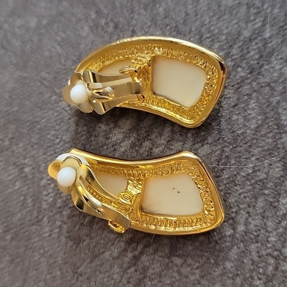 VTG 1970s 3D Acrylic Giraffe Bib Beaded Collar Necklace Clip-on Earrings Set - Picture 11 of 14